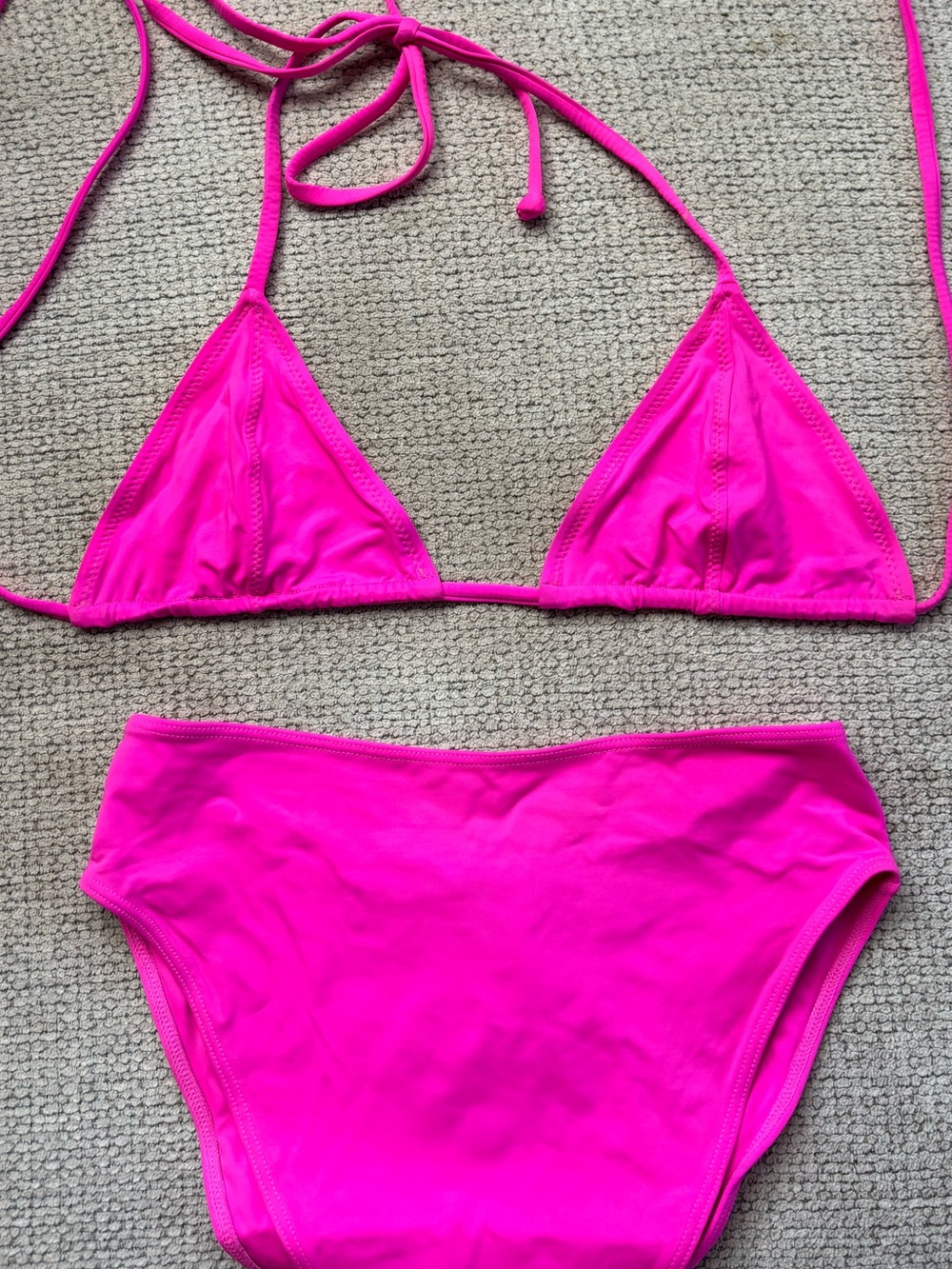Frankie’s Bikini Triangle Bikini Set in Bright Fuchsia - Like New Condition